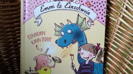 „Emmi und Einschwein – Einhorn kann jeder!“ von Anna Böhm