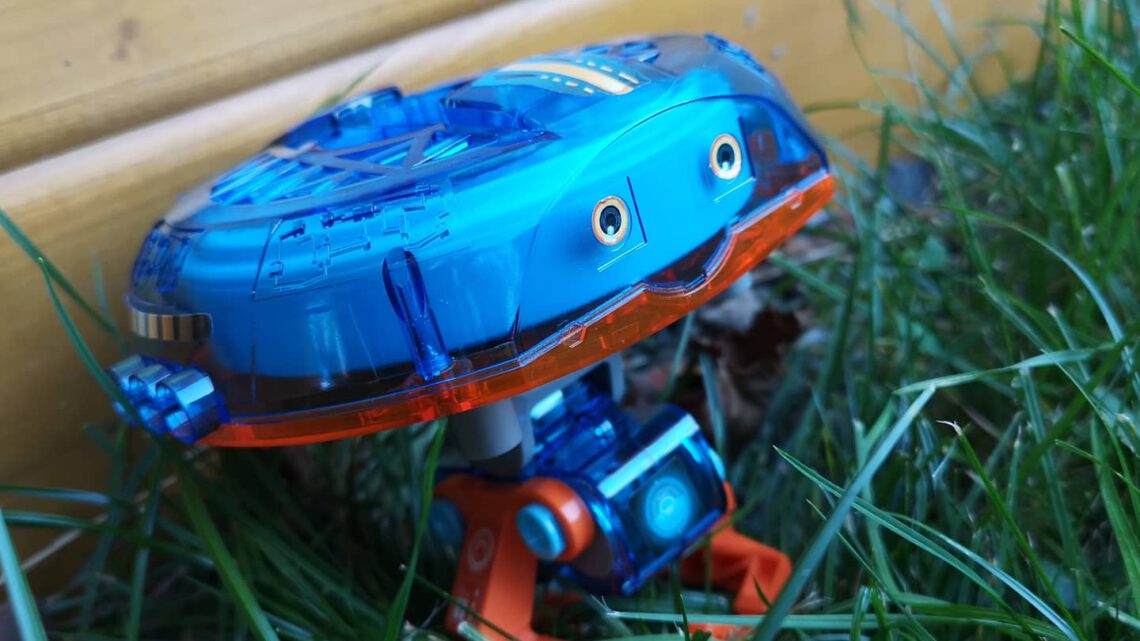 Spannendes Kinderspielzeug: Roboter Monty aus dem Kosmos Verlag