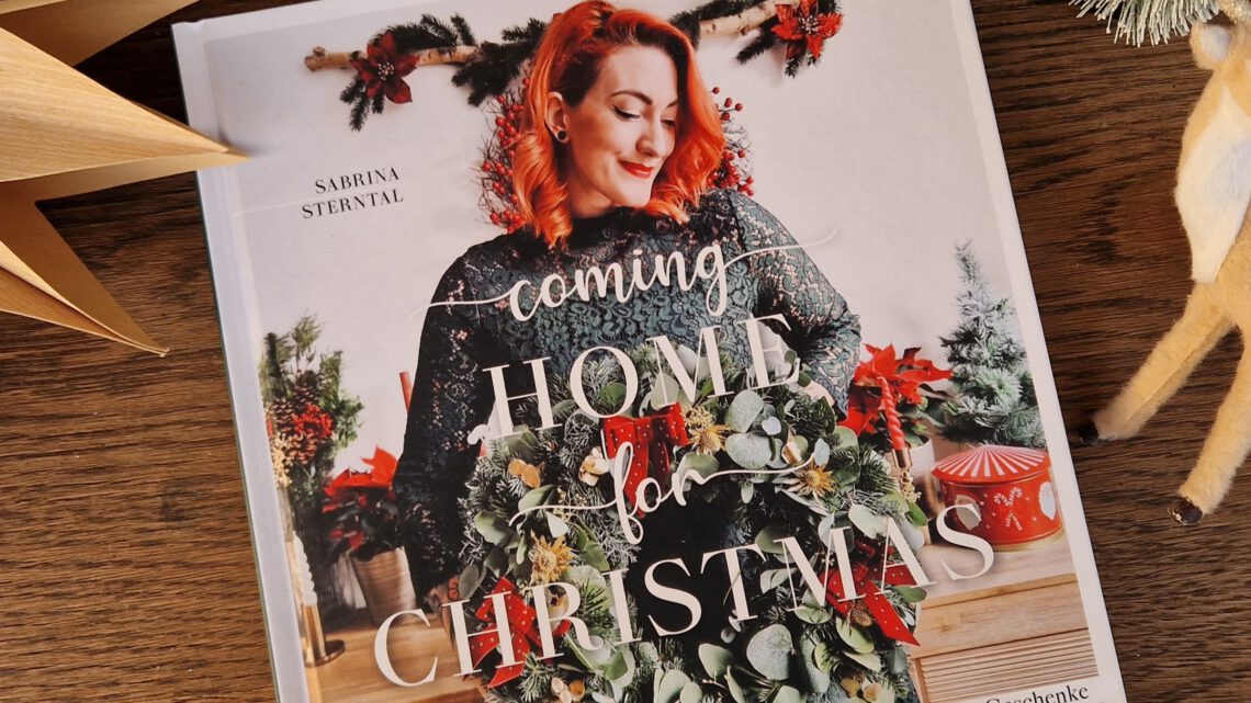 „Coming home for Christmas“ von Sabrina Sterntal