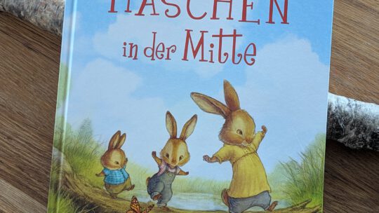 Ein Bilderbuch über das zweite von drei Kindern: „Häschen in der Mitte“