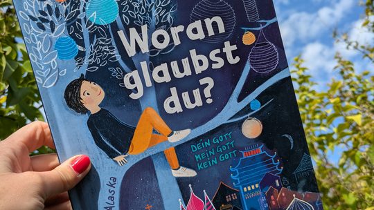„Woran glaubst du? Dein Gott, mein Gott, kein Gott“