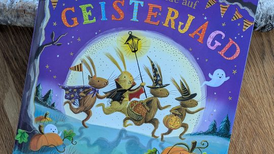 Ein Bilderbuch zu Halloween: „Die Hasenbande auf Geisterjagd“